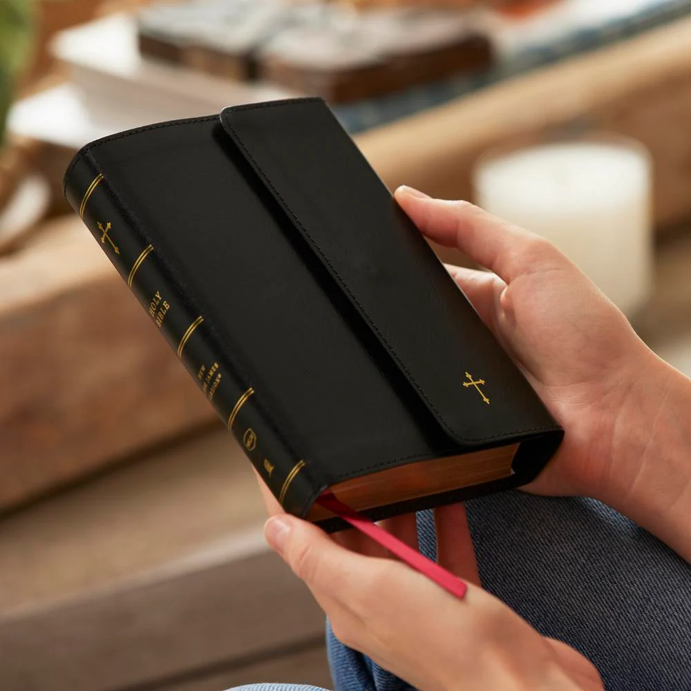 NKJV Compact Paragraph-Style Bible w/ 43,000 Cross References, Red Letter, Comfort Print: Holy Bible, New King James Version - Image 13