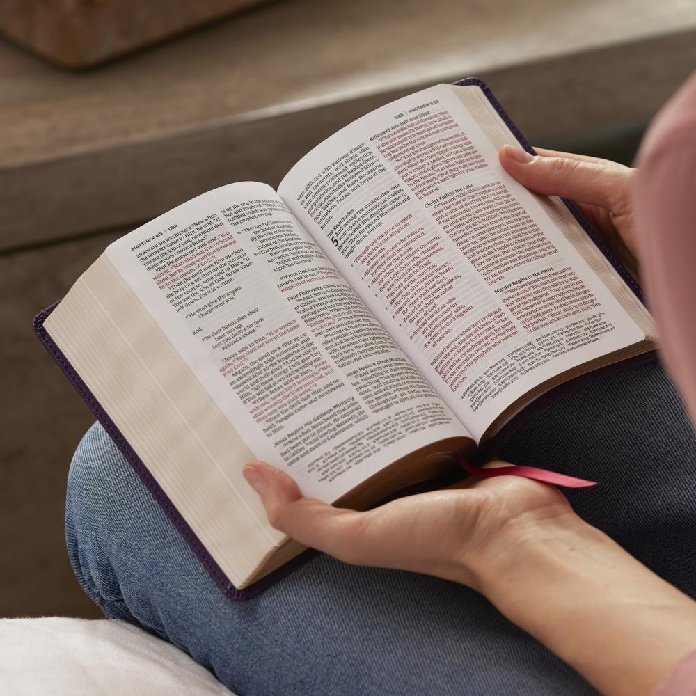 NKJV Compact Paragraph-Style Bible w/ 43,000 Cross References, Red Letter, Comfort Print: Holy Bible, New King James Version - Image 26