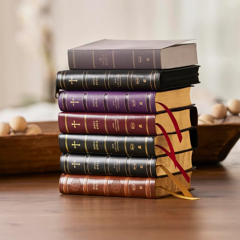 NKJV Compact Paragraph-Style Bible w/ 43,000 Cross References, Red Letter, Comfort Print: Holy Bible, New King James Version - Image 31