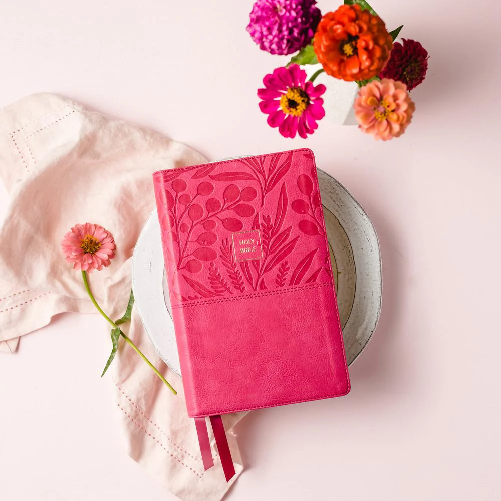 NKJV, End-of-Verse Reference Bible, Personal Size Large Print, Red Letter Edition, Comfort Print: Holy Bible, New King James Version - Image 45