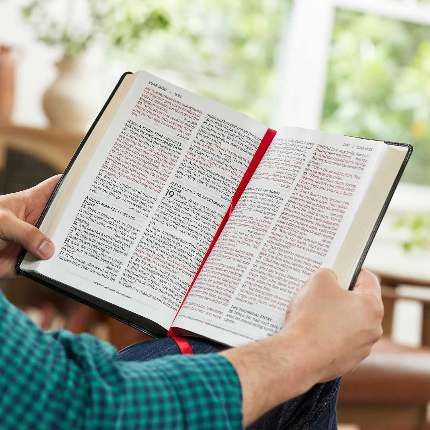 NKJV Giant Print End-of-Verse Reference Bible, Red Letter, Comfort Print: Holy Bible: Holy Bible - Image 10