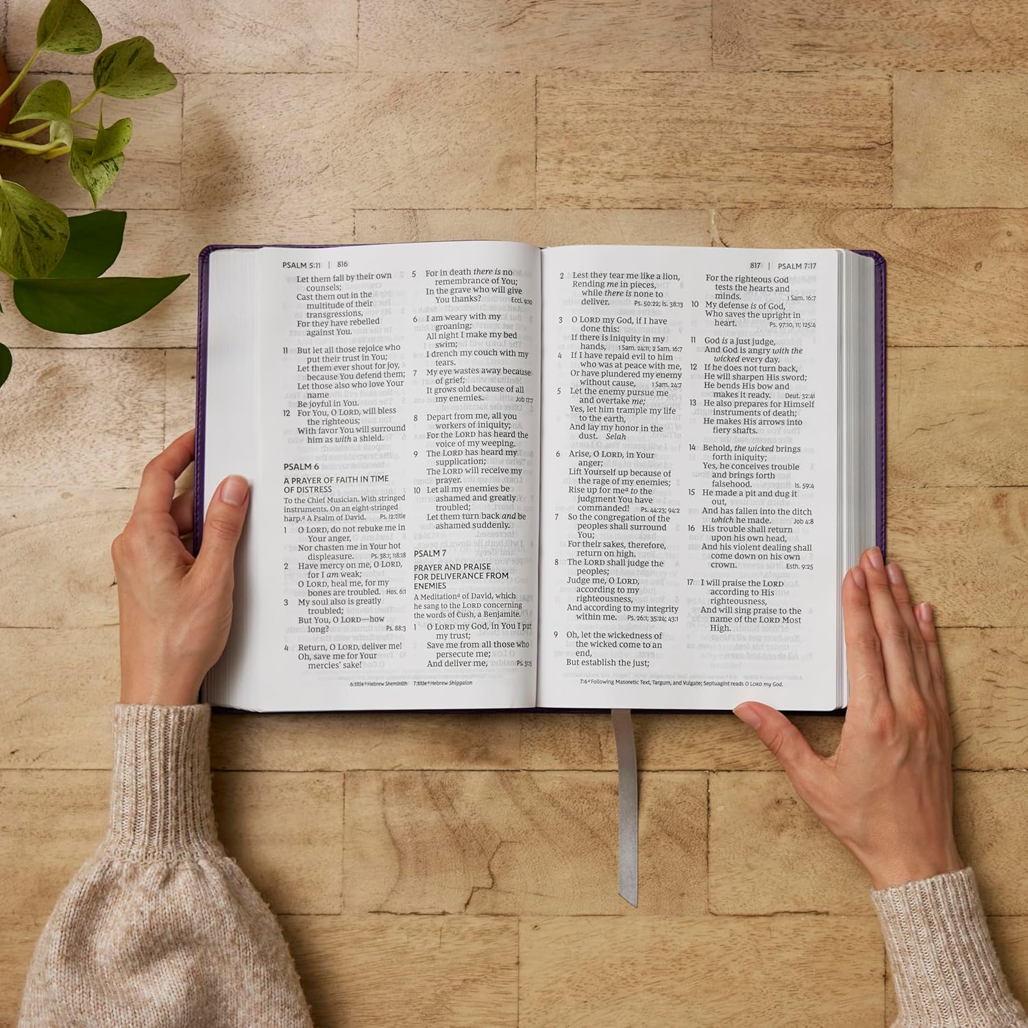 NKJV Giant Print End-of-Verse Reference Bible, Red Letter, Comfort Print: Holy Bible: Holy Bible - Image 12