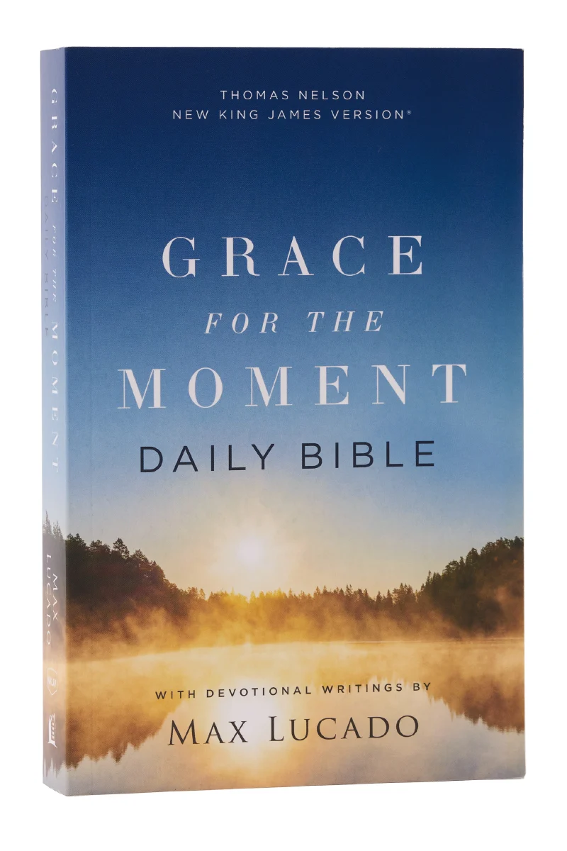 NKJV, Grace for the Moment Daily Bible, Comfort Print - Image 3
