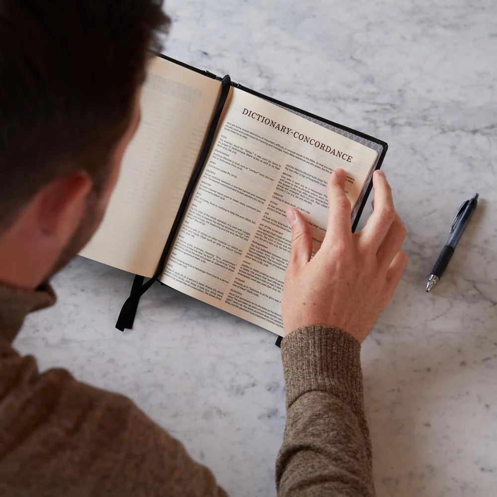 NKJV, Journal the Word Reference Bible, Red Letter Edition, Comfort Print - Image 19