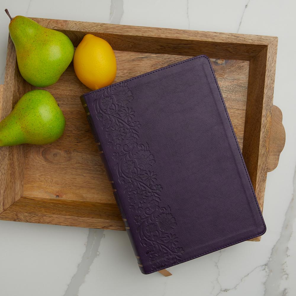 NKJV, Single-Column Wide-Margin Reference Bible, Red Letter Edition, Comfort Print-Column Wide: Holy Bible, New King James Version - Image 9