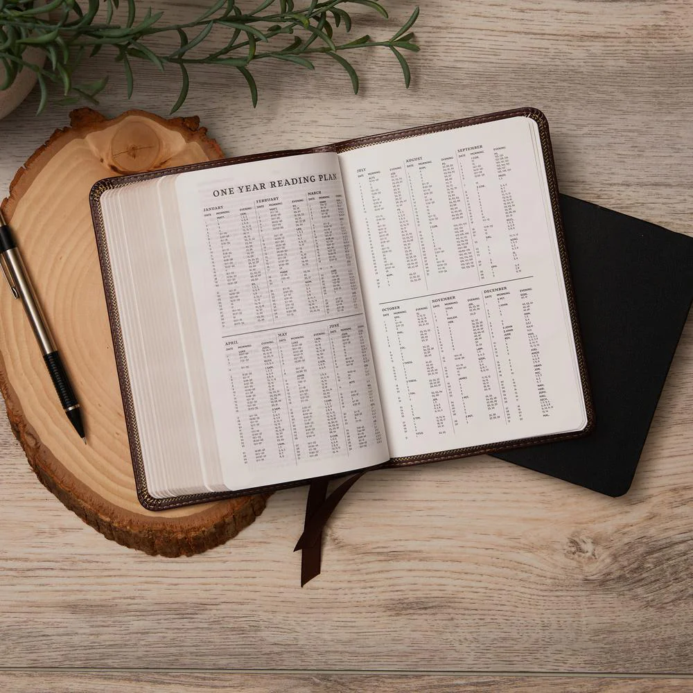 NKJV, Value Thinline Bible, Compact, Red Letter Edition, Comfort Print: Holy Bible, New King James Version - Image 15
