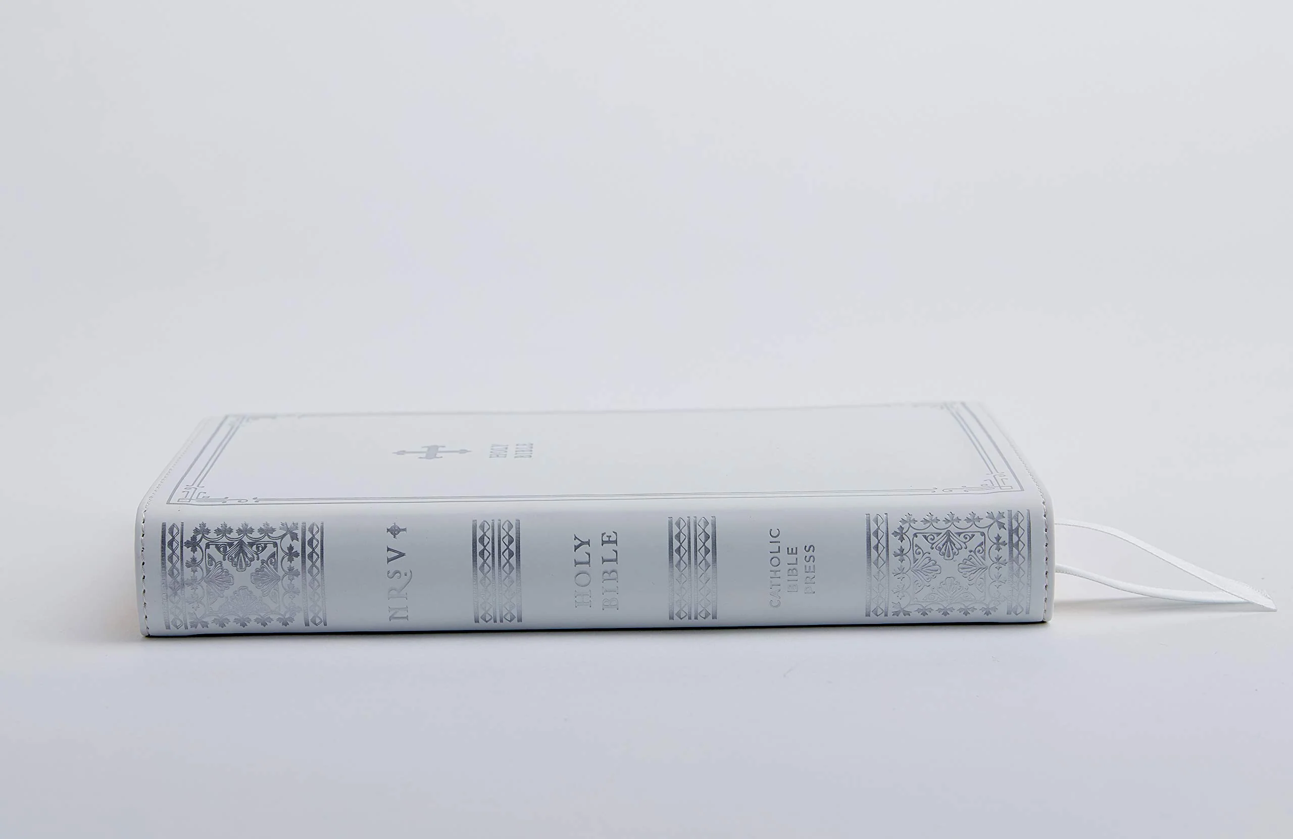NRSV, Catholic Bible, Gift Edition, Comfort Print: Holy Bible - Image 3