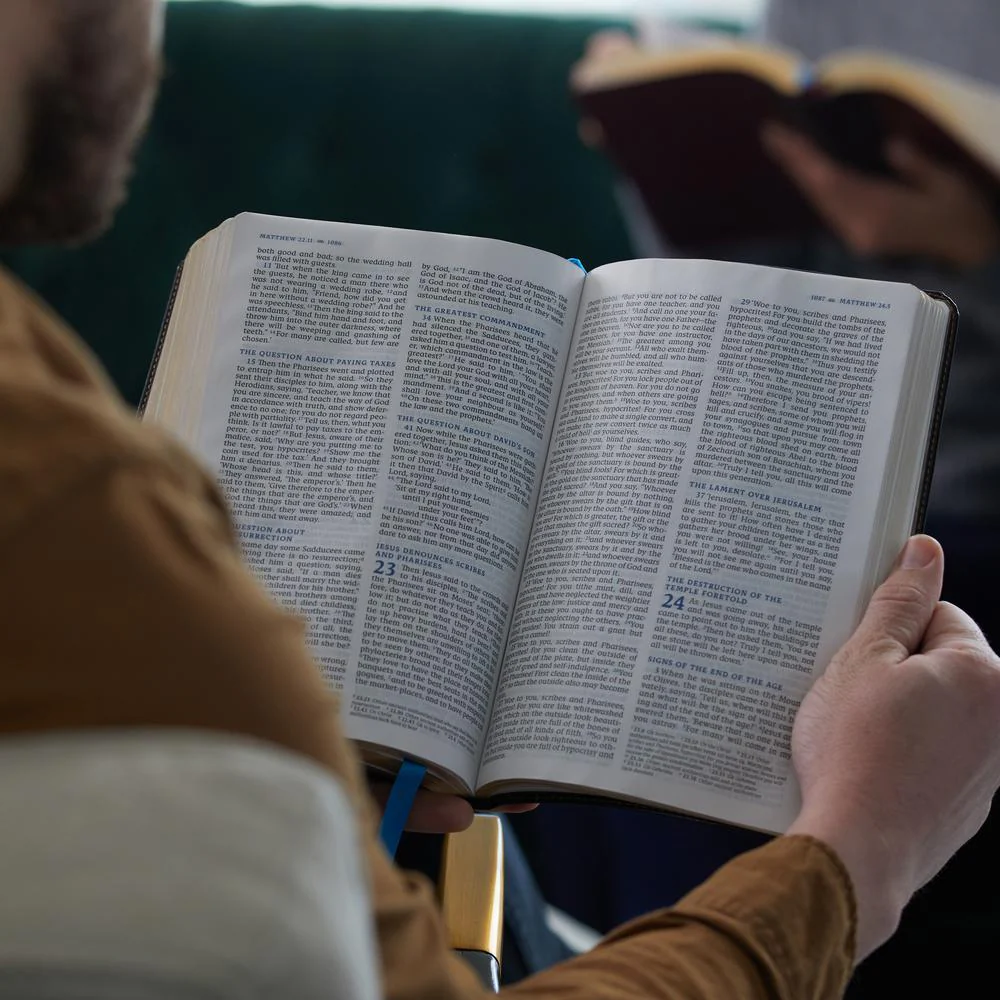 NRSVCE, Great Quotes Catholic Bible, Comfort Print: Holy Bible - Image 7
