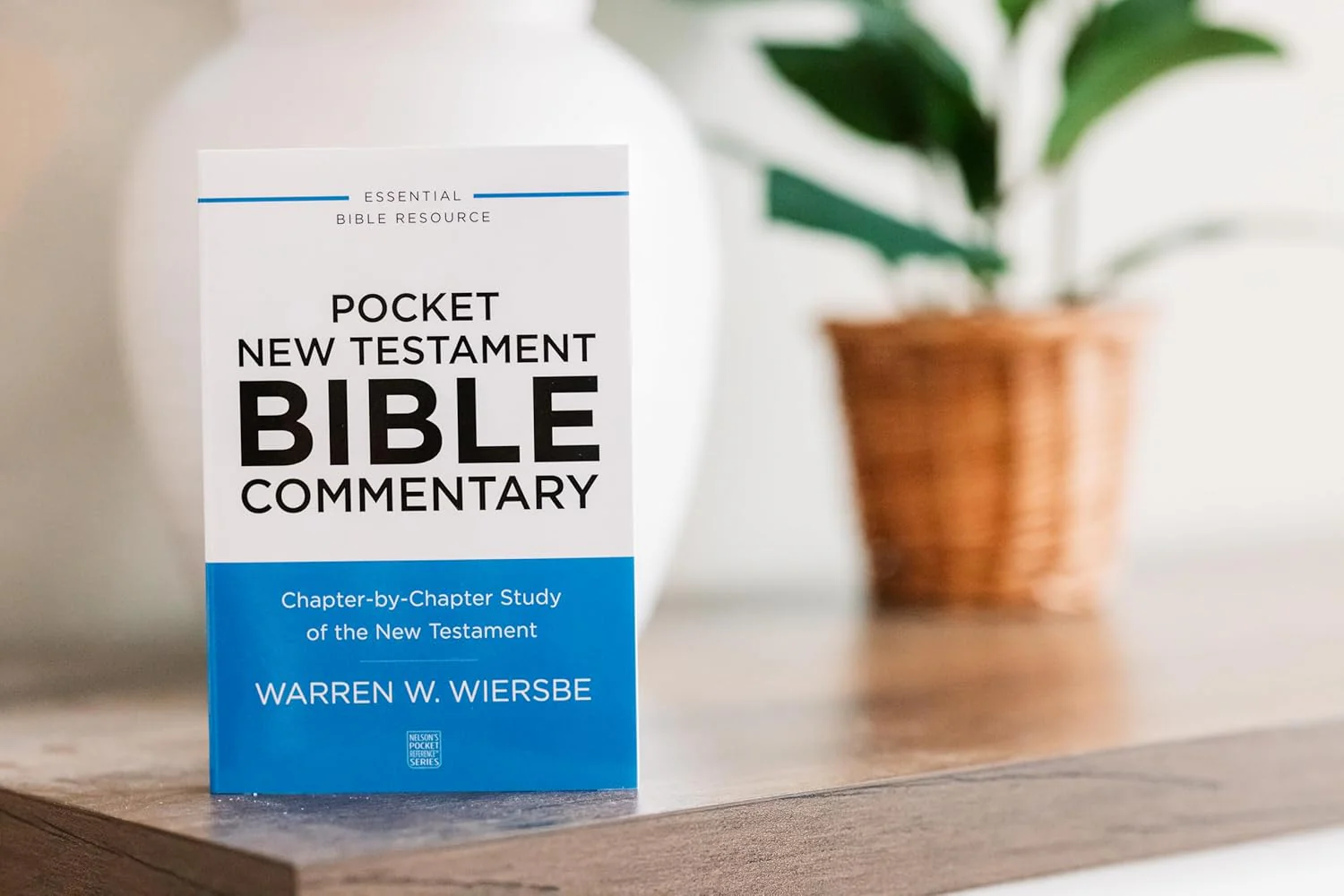 Pocket New Testament Bible Commentary: Chapter-by-Chapter Study of the New Testament - Image 4