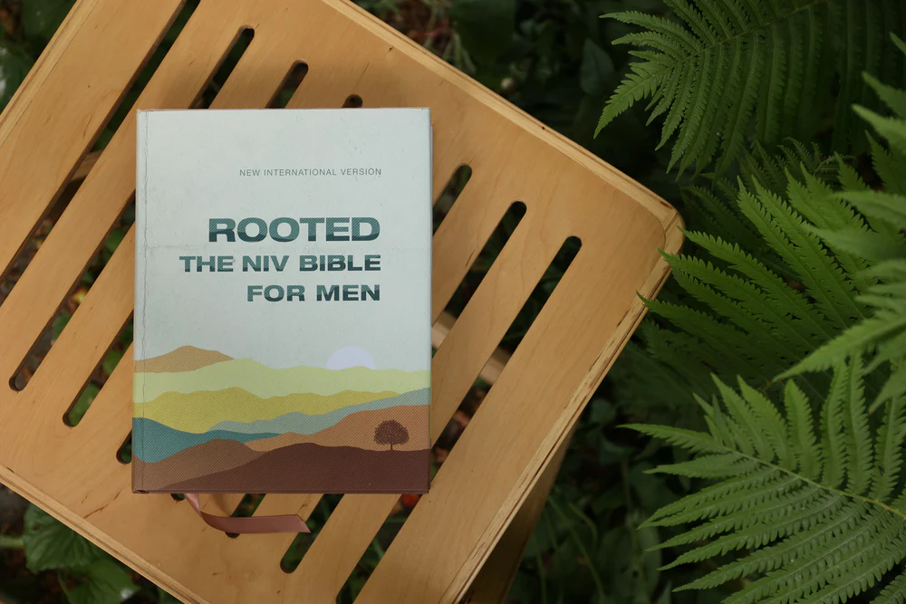 Rooted: The NIV Bible for Men, Comfort Print - Image 8