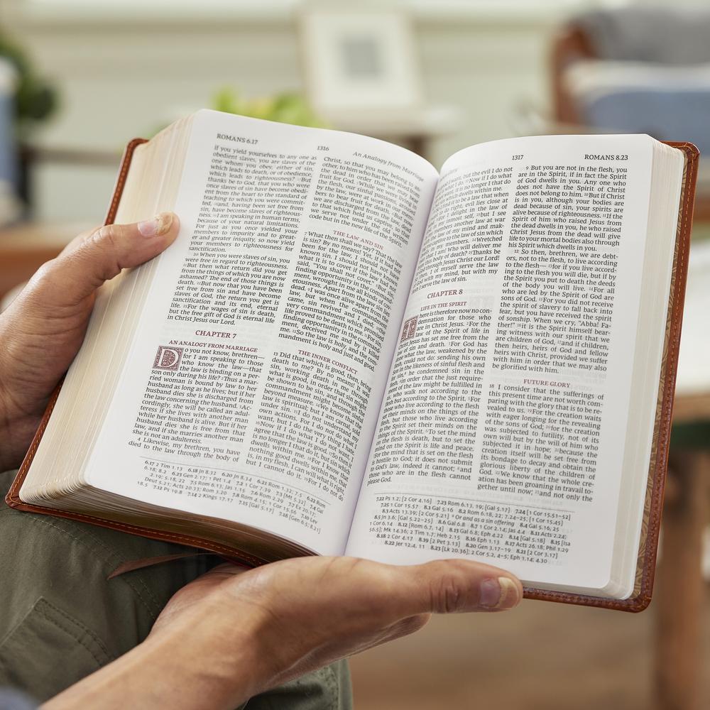 RSV Personal Size Bible with Cross References (Sovereign Collection) - Image 30