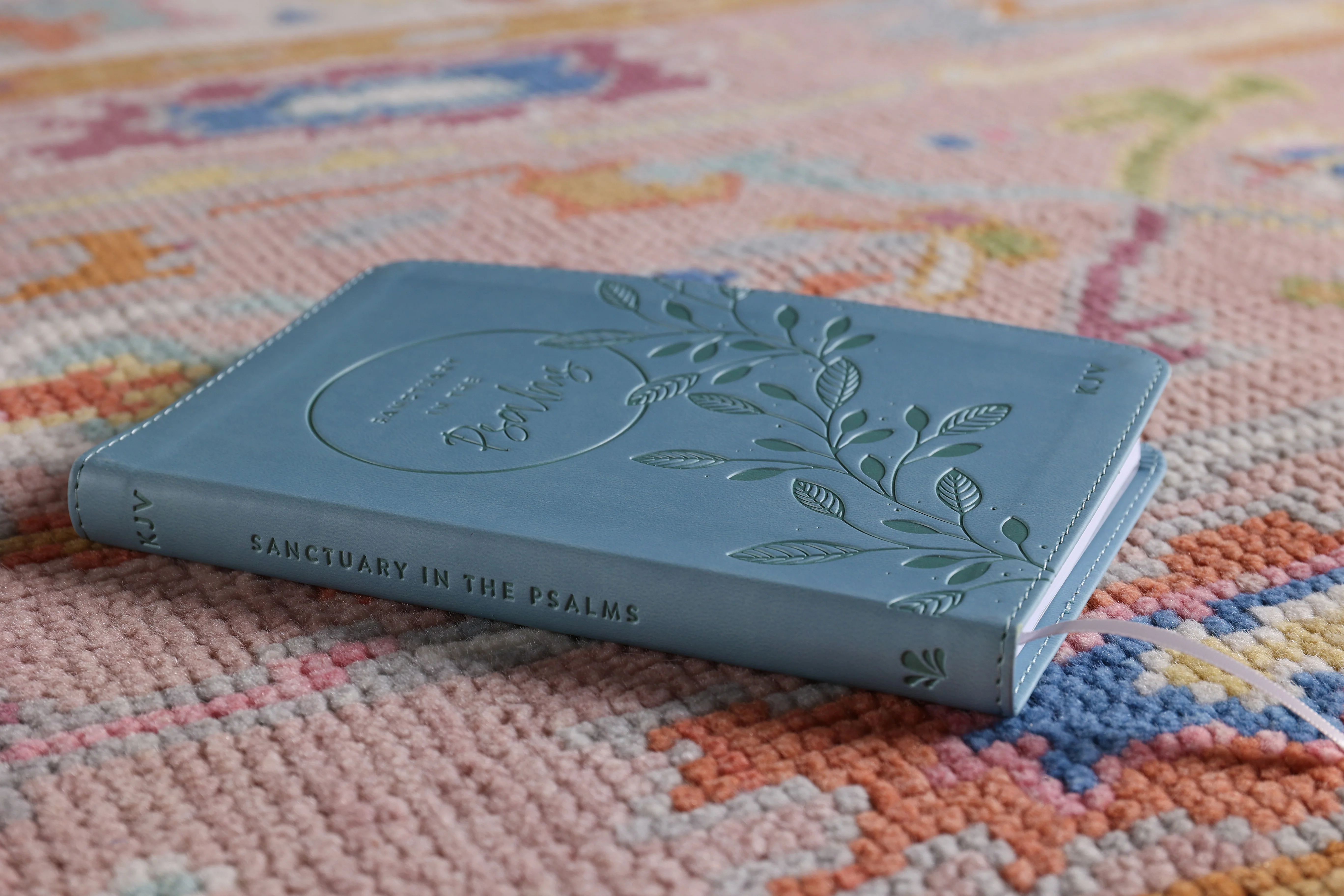 Sanctuary in the Psalms: KJV Promise Book, Imitation Leather, Blue - Image 3