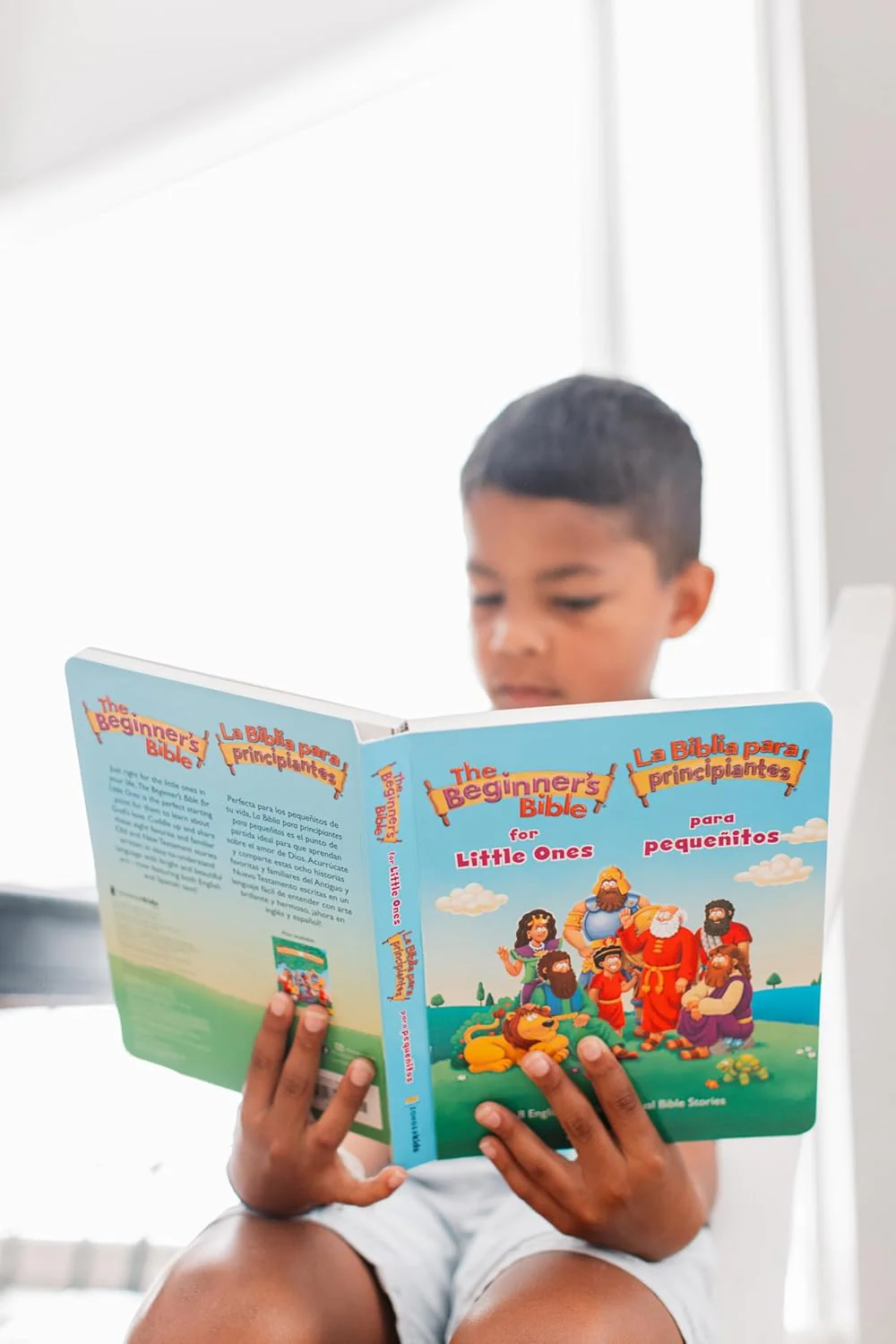 The Beginner’s Bible for Little Ones (Bilingual) / La Biblia para principiantes para pequeñitos (Bilingüe): 8 English-Spanish Bilingual Bible Stories - Image 3