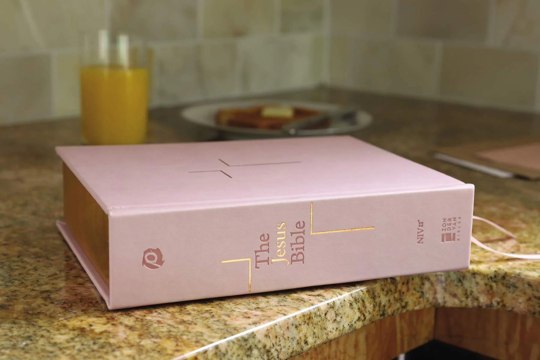 The Jesus Bible, NIV Edition, Comfort Print - Image 23