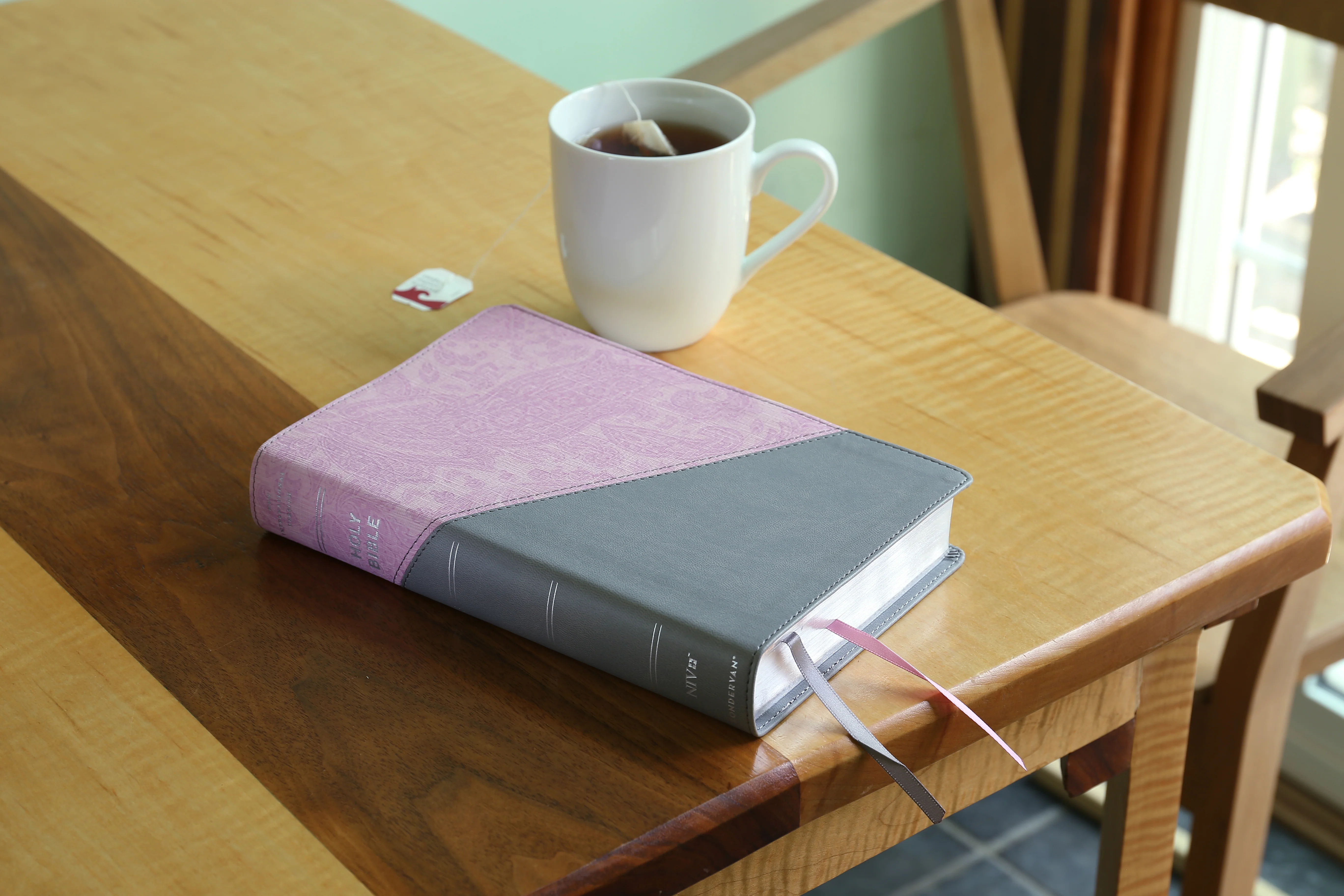 When Strivings Cease Study Guide + Book + Bible Bundle - Image 4