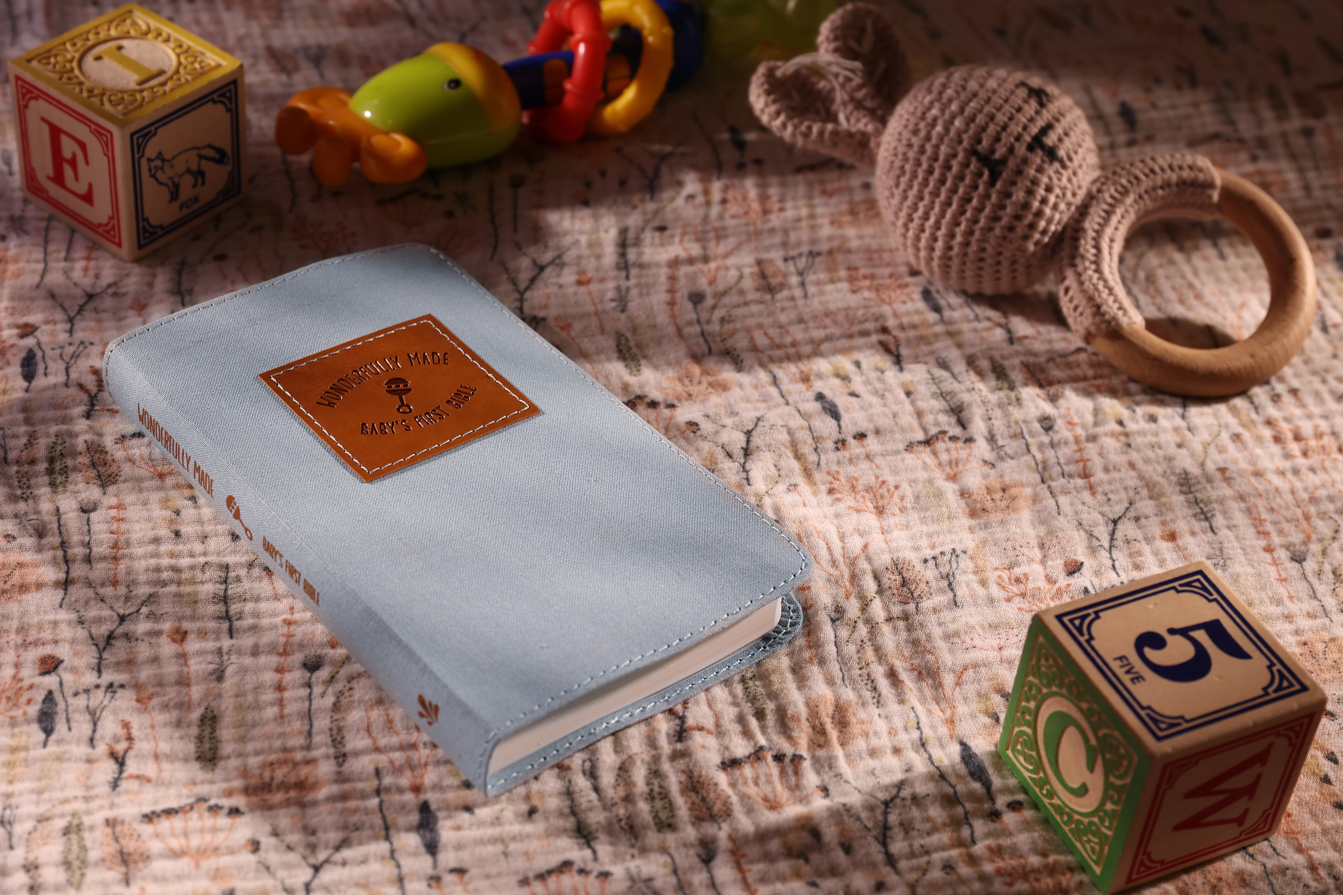 KJV, Wonderfully Made New Testament & Psalms: Baby Boy's First Bible, Softcover, Blue - Image 2